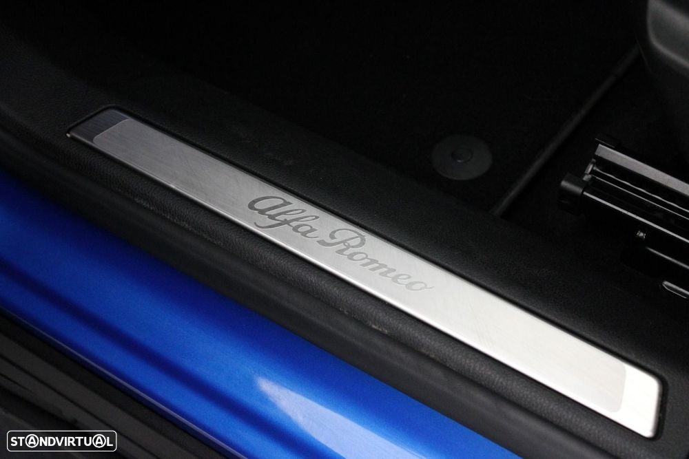 Alfa Romeo Tonale 1.3 Plug-In Hybrid Veloce e-AWD - 23