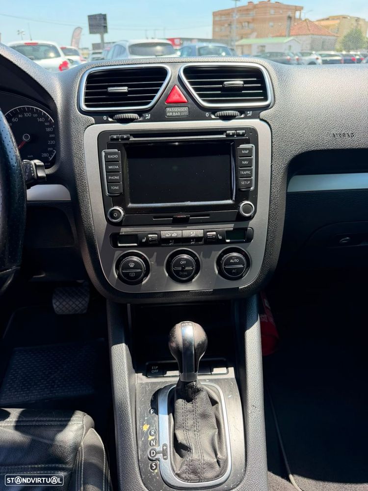 VW Scirocco 2.0 TDI Sport DSG - 24