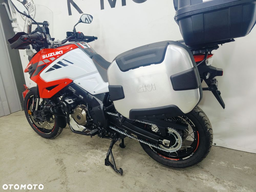 Suzuki DL - 27