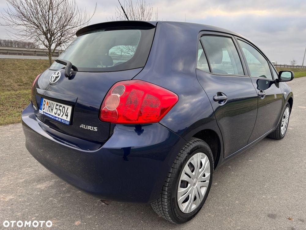 Toyota Auris 1.6 VVT-i Executive - 16