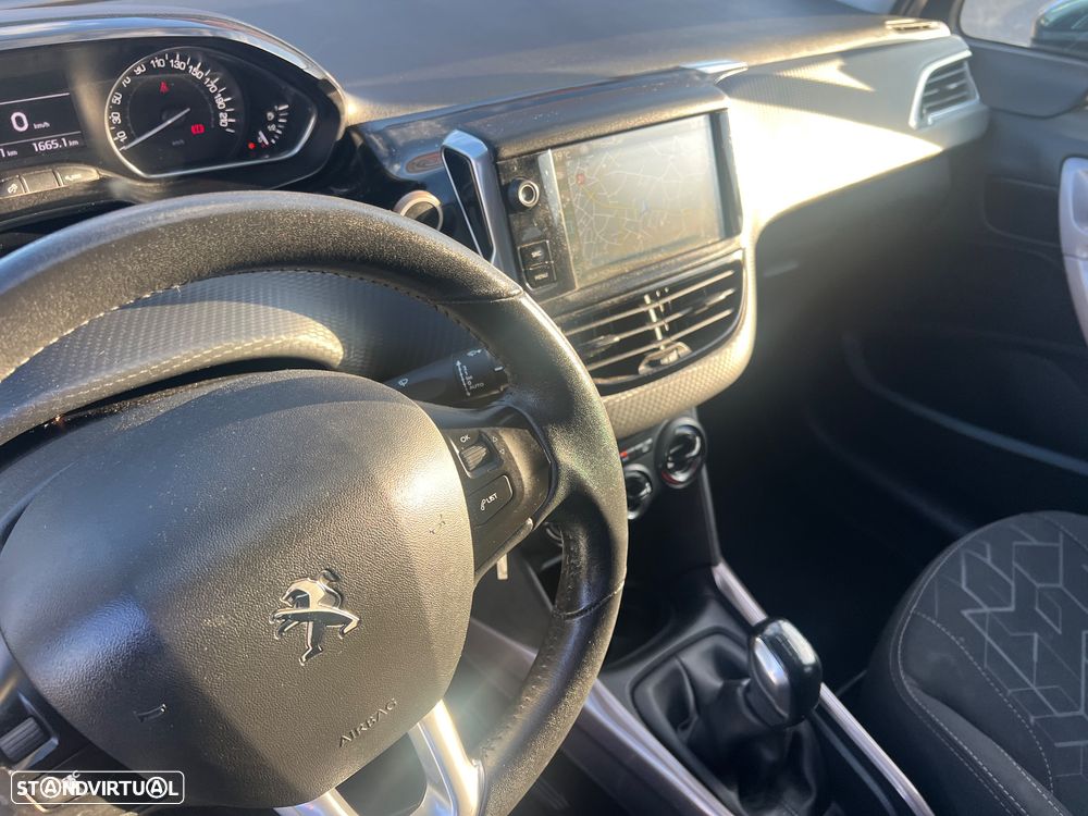 Peugeot 2008 1.2 PureTech Style - 31