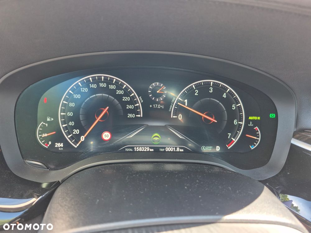 BMW Seria 5 540i xDrive GPF Luxury Line - 11