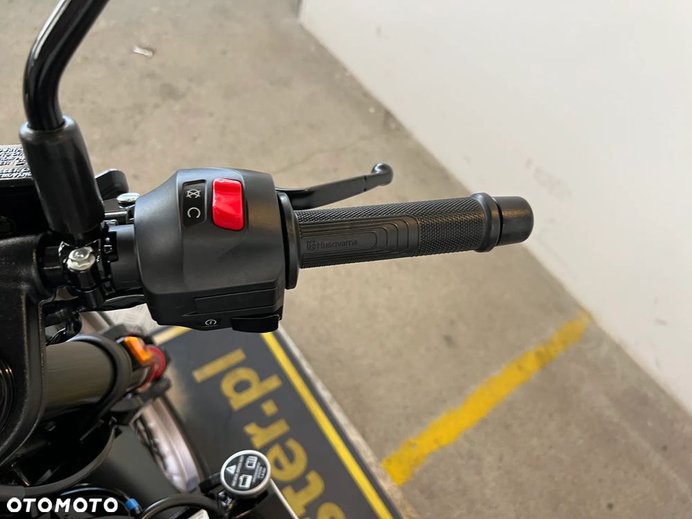 Husqvarna Vitpilen - 20