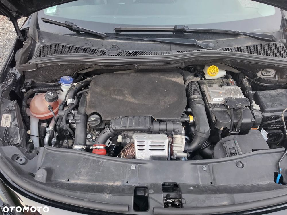 Peugeot 2008 - 12