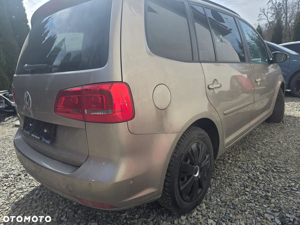 Volkswagen Touran 2.0 TDI DPF BlueMotion Technology DSG Cup - 4