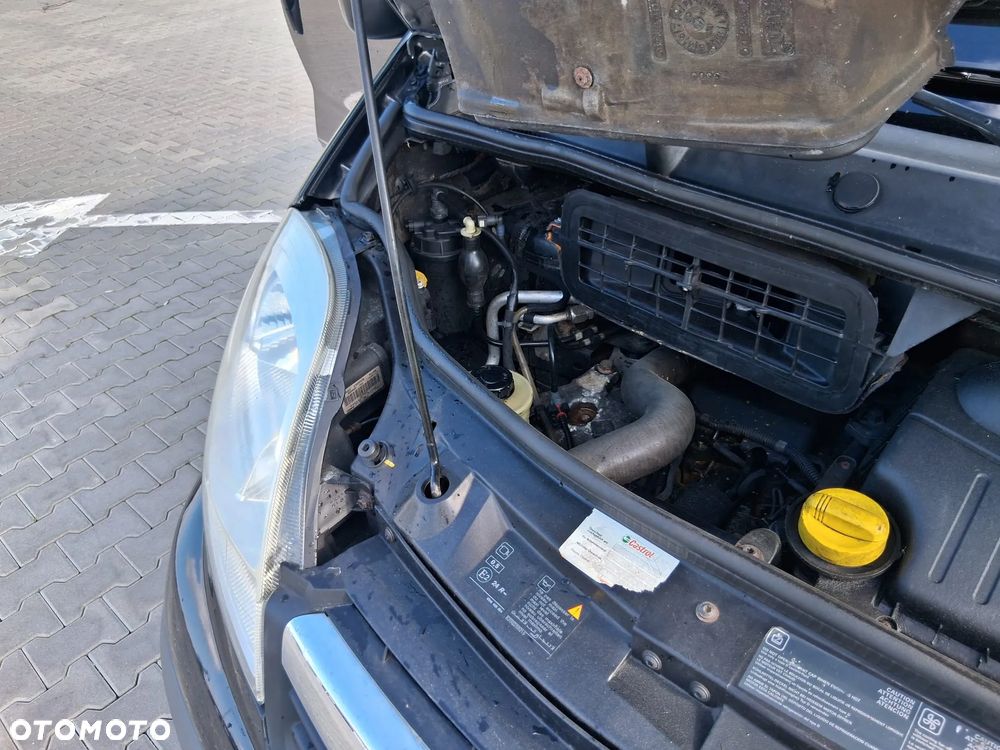 Opel Vivaro - 9