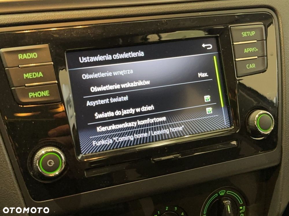 Skoda RAPID 1.0 TSI Ambition - 36