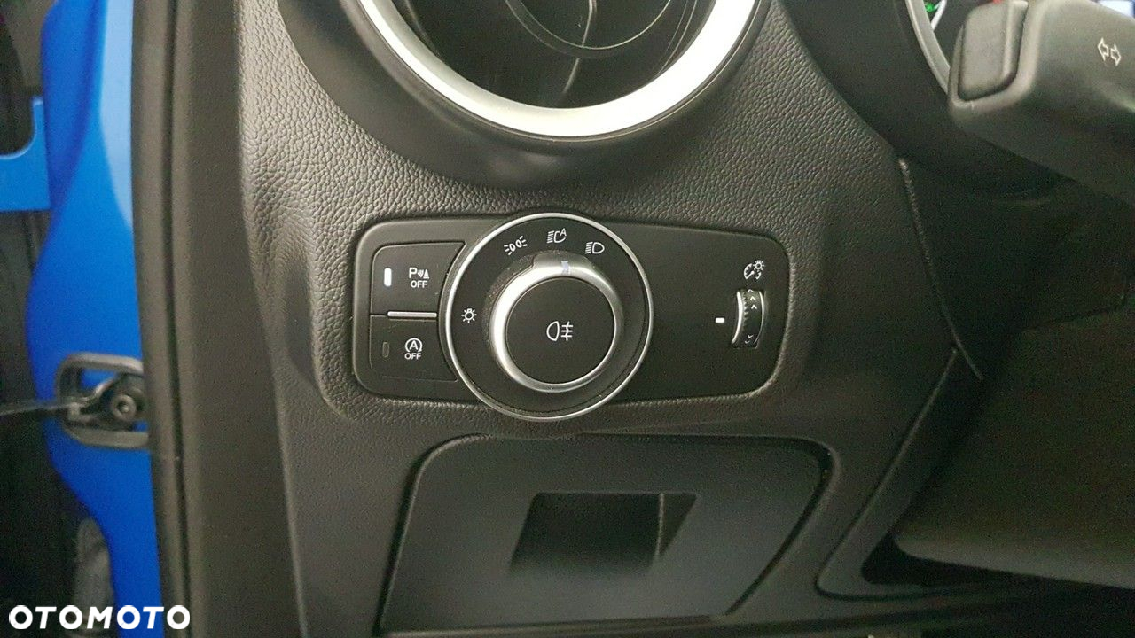 Alfa Romeo Stelvio - 32
