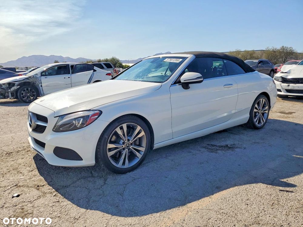 Mercedes-Benz Klasa C 300 9G-TRONIC - 2