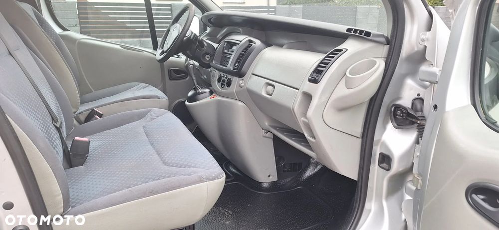 Renault Trafic - 9