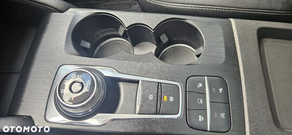 Ford Kuga - 25