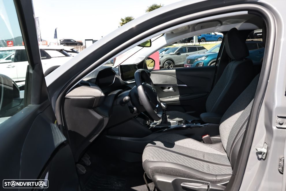 Peugeot 208 1.2 PureTech Allure - 15