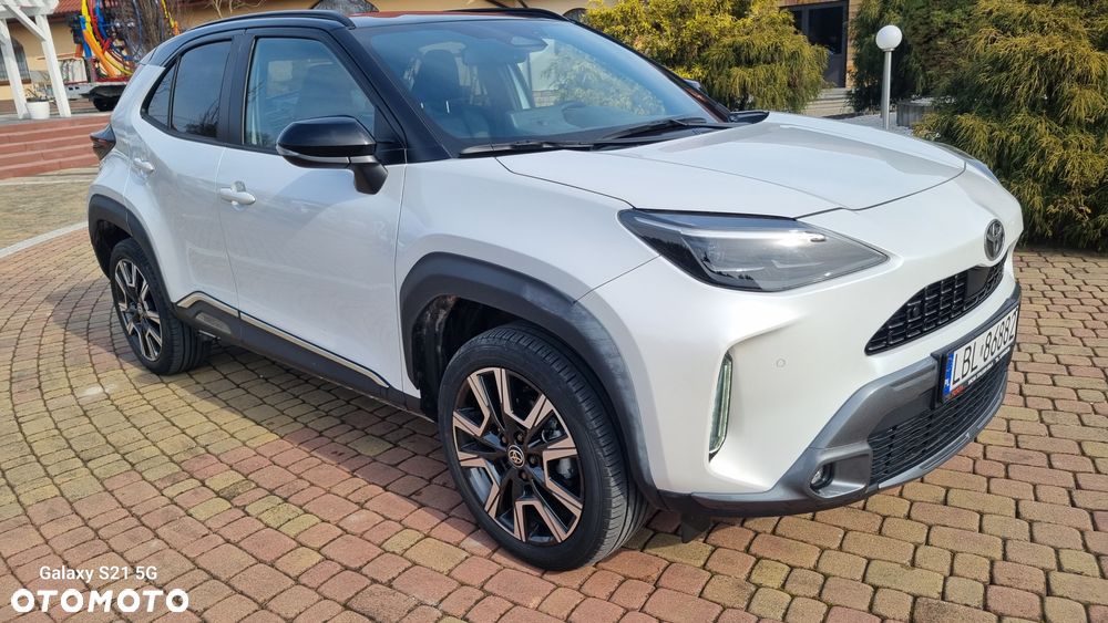 Toyota Yaris Cross Hybrid 1.5 Premiere Edition AWD - 2