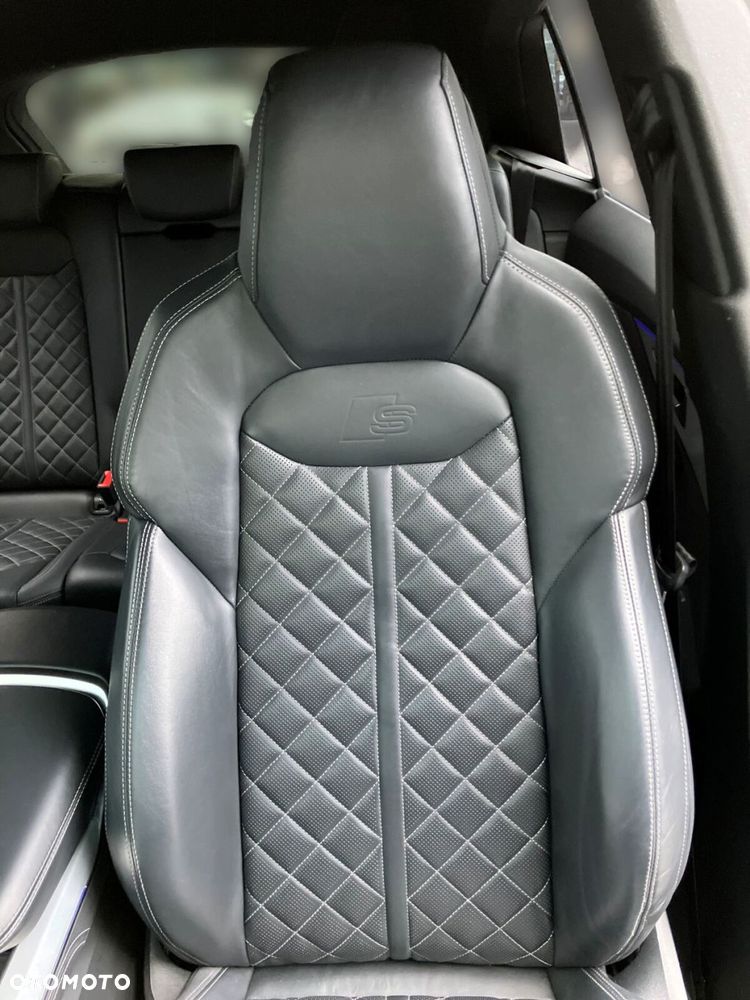 Audi Q8 - 16