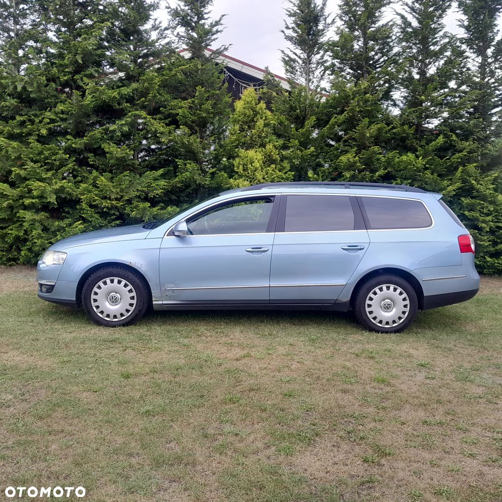 Volkswagen Passat - 2