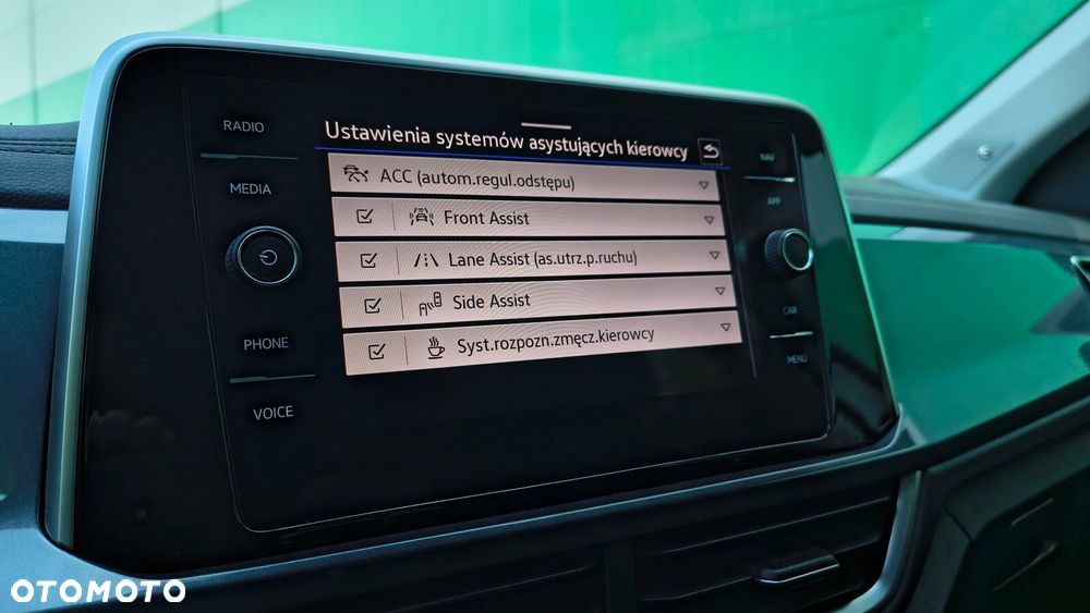Volkswagen T-Roc - 20