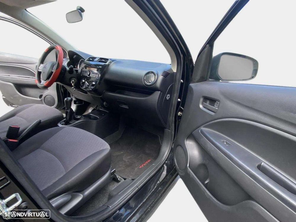 Mitsubishi Space Star - 10