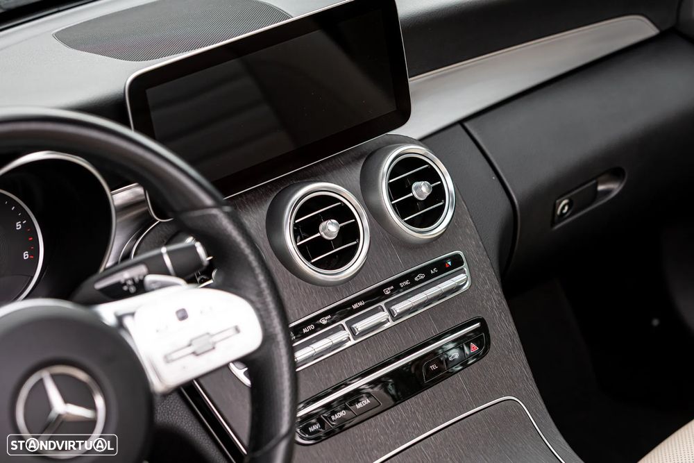 Mercedes-Benz C 220 d Cabrio 9G-Tronic AMG Line Plus - 24