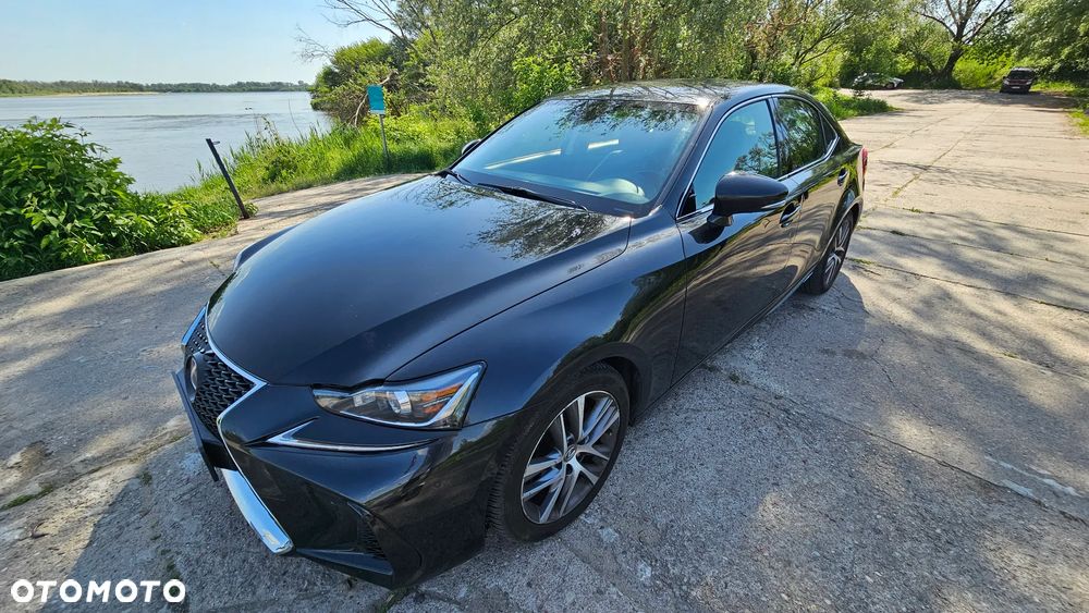 Lexus IS 300h Business Edition - 15