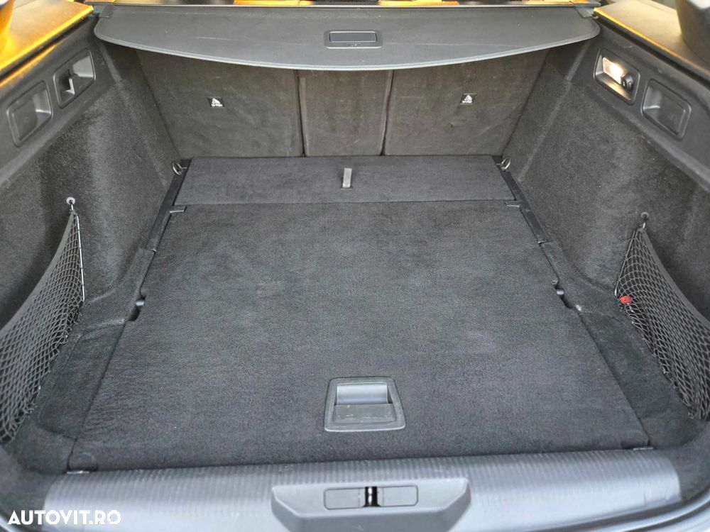 Peugeot 308 SW BlueHDi 130 EAT8 Allure - 32