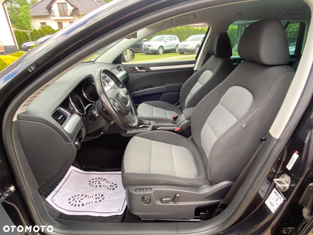 Skoda Superb 2.0 TDI DSG Exclusive - 23