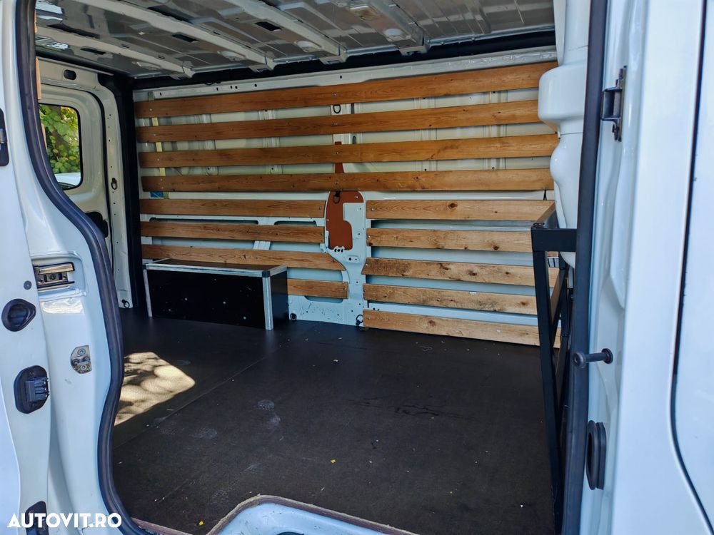 Opel VIVARO - 9