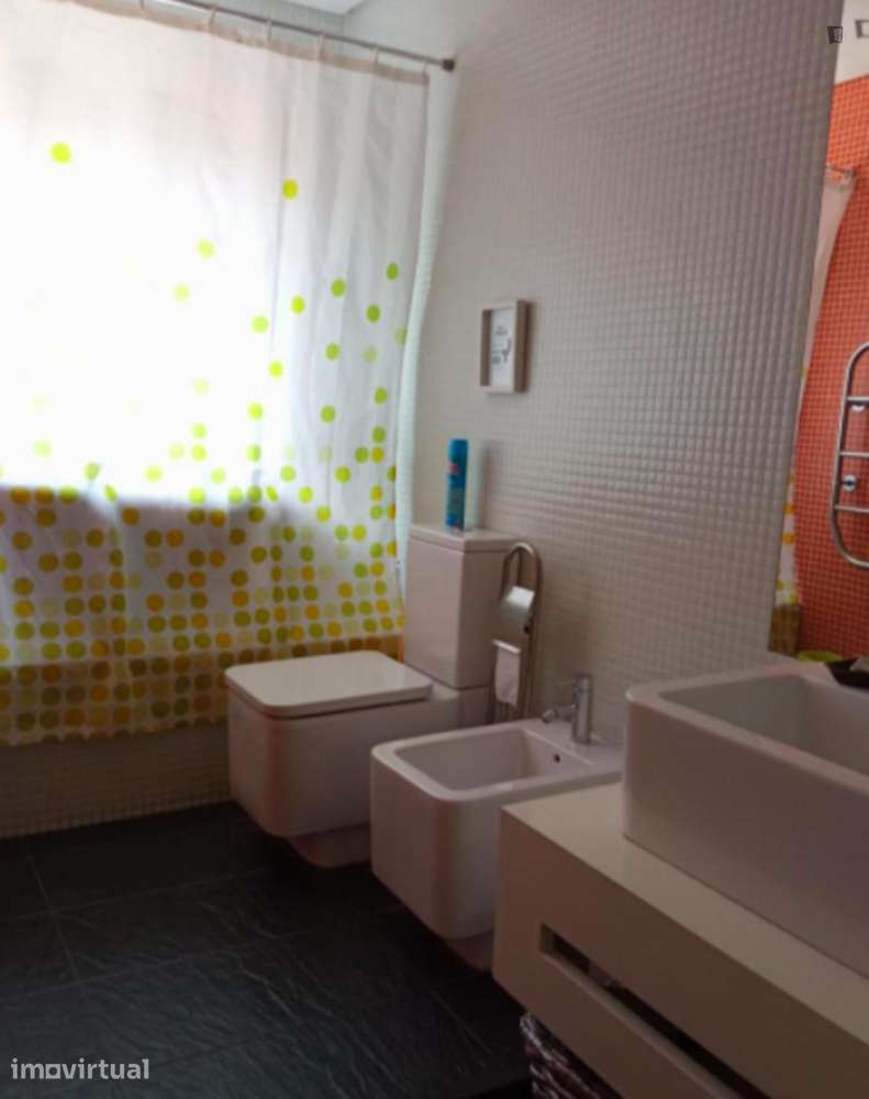 Quarto - localizado em Entrecampos Lisbon - Grande imagem: 4/9