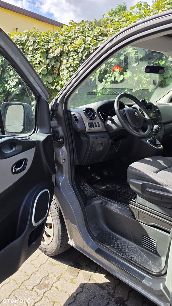 Renault Trafic - 2