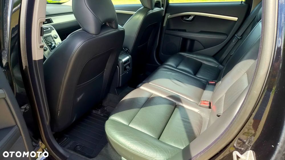 Volvo V70 D4 Geartronic Momentum - 21