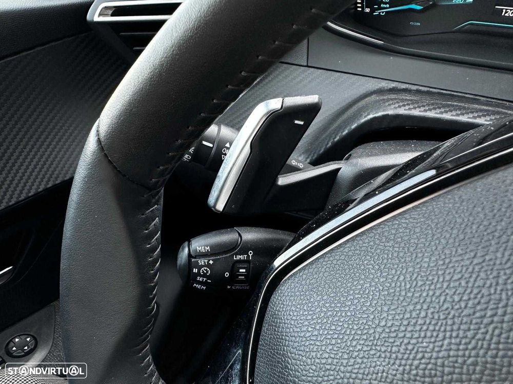 Peugeot 208 1.2 Hybrid Style e-DCS6 - 16