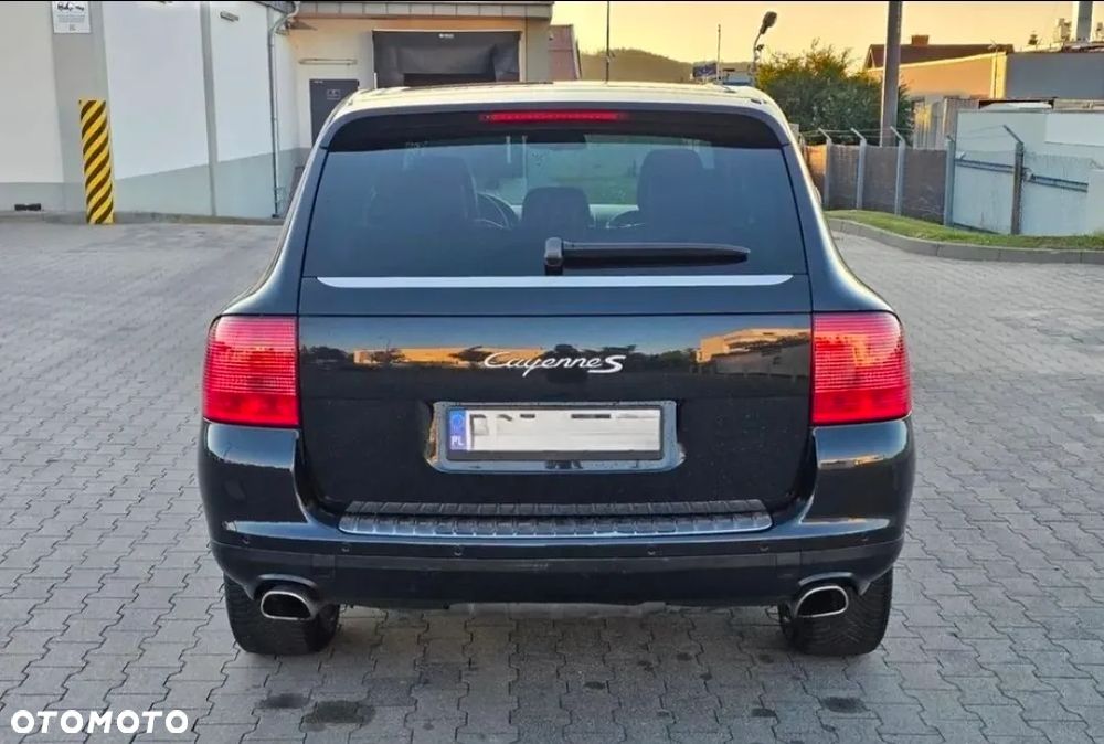 Porsche Cayenne - 5