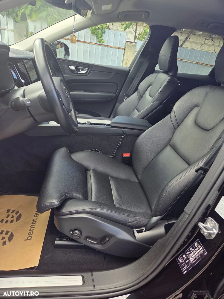 Volvo XC 60 B4 MHEV AWD Inscription - 16