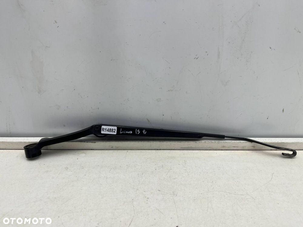 Ramię wycieraczki Lexus IS I is200 is300 98-05r. prawa strona pasażera - 1