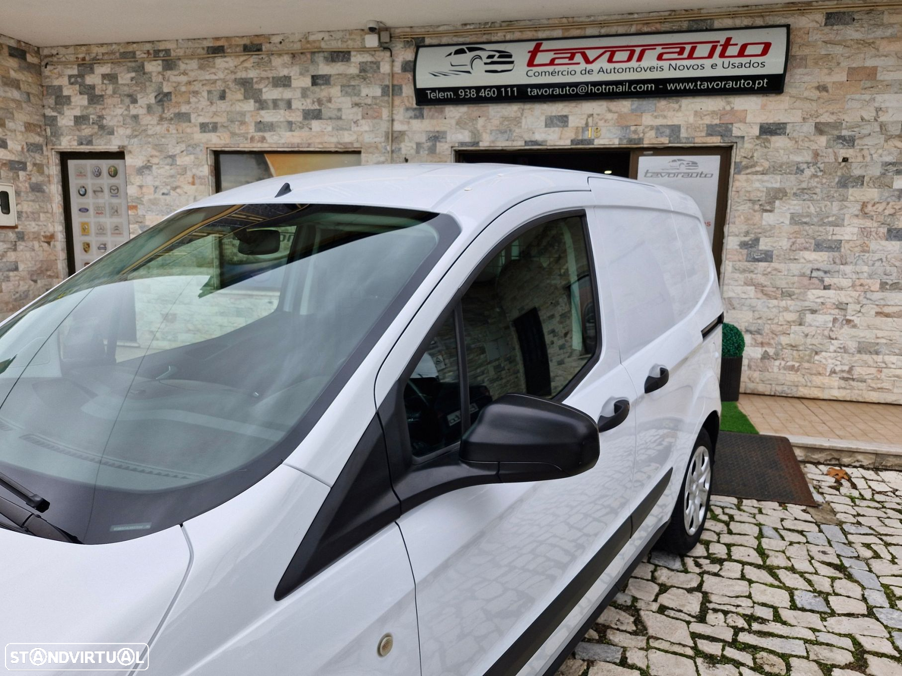 Ford Transit Courier 1.5 TDCi Ambiente - 24