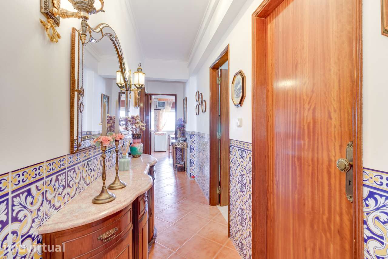 APARTAMENTO T3 | VARANDA FECHADA | ARRECADAÇÃO | SEIXAL - Grande imagem: 3/28