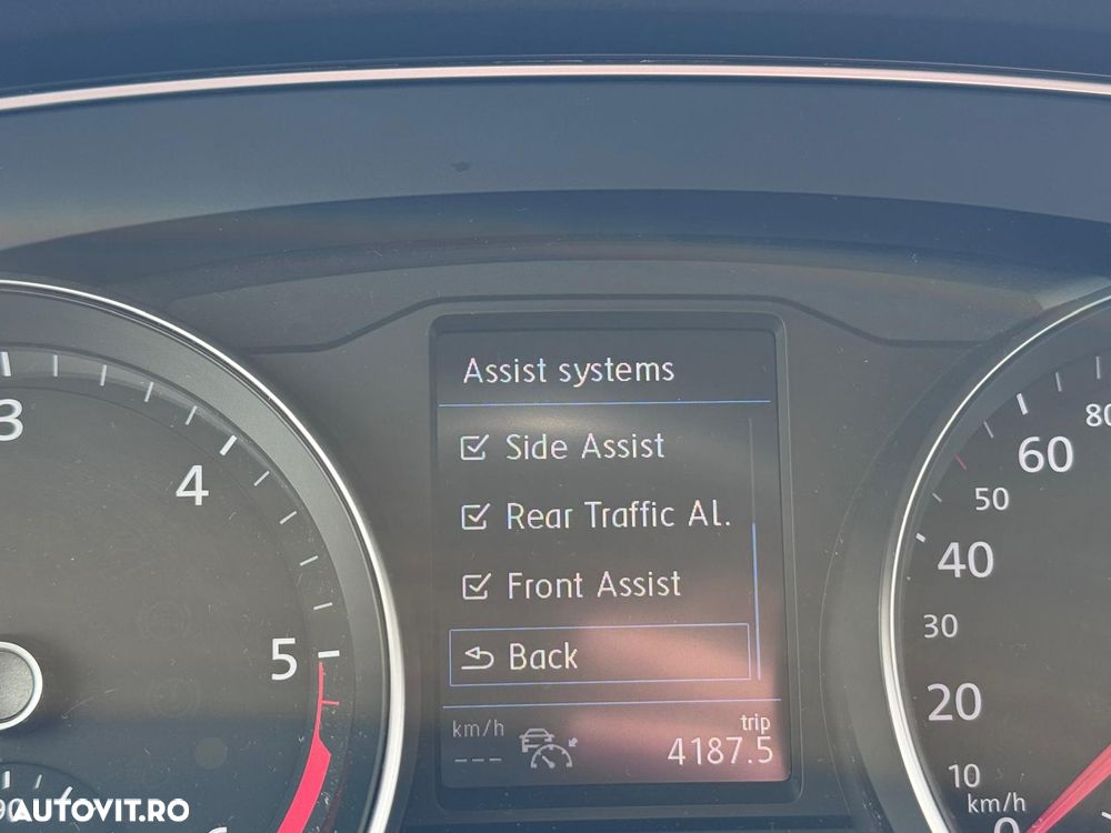 Volkswagen Passat 2.0 TDI DSG Highline - 29