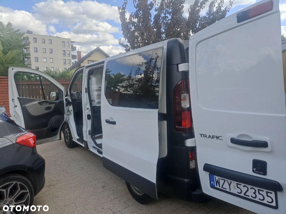 Renault Trafic 3 - 12
