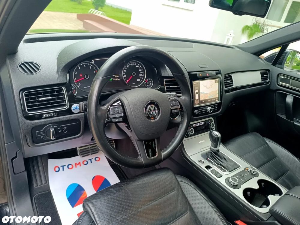 Volkswagen Touareg - 25