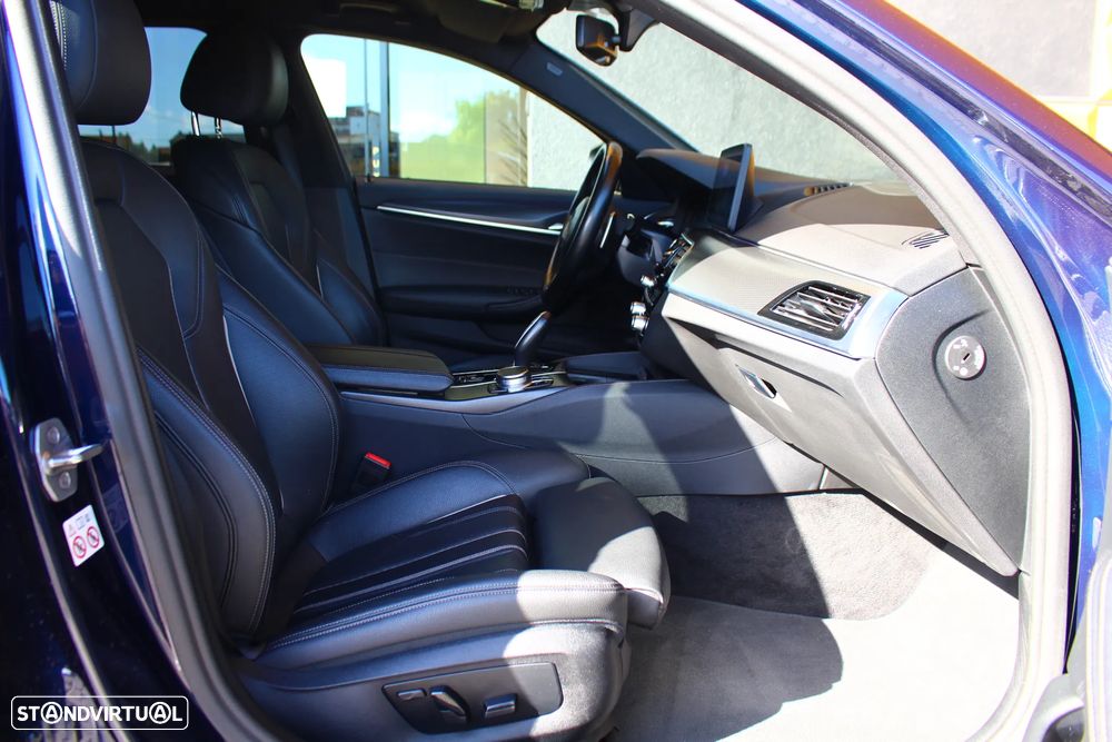 BMW 520 e Pack M - 12