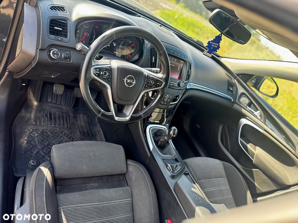 Opel Insignia - 10