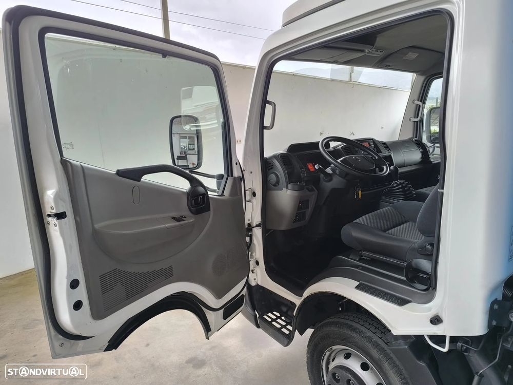 Nissan Cabstar NT 400 35.15 c/Plataforma - 13