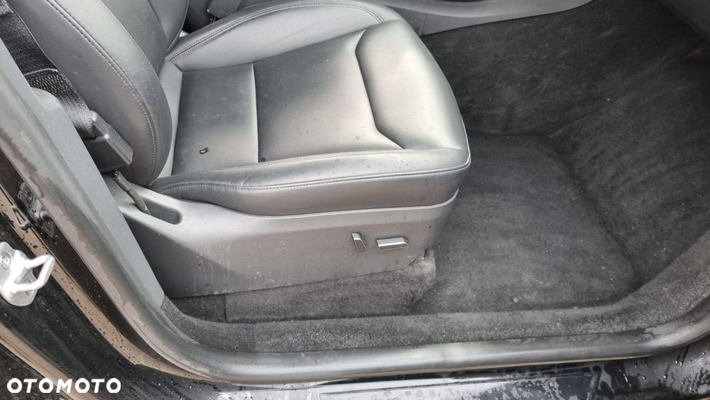 Tesla Model Y RWD - 33