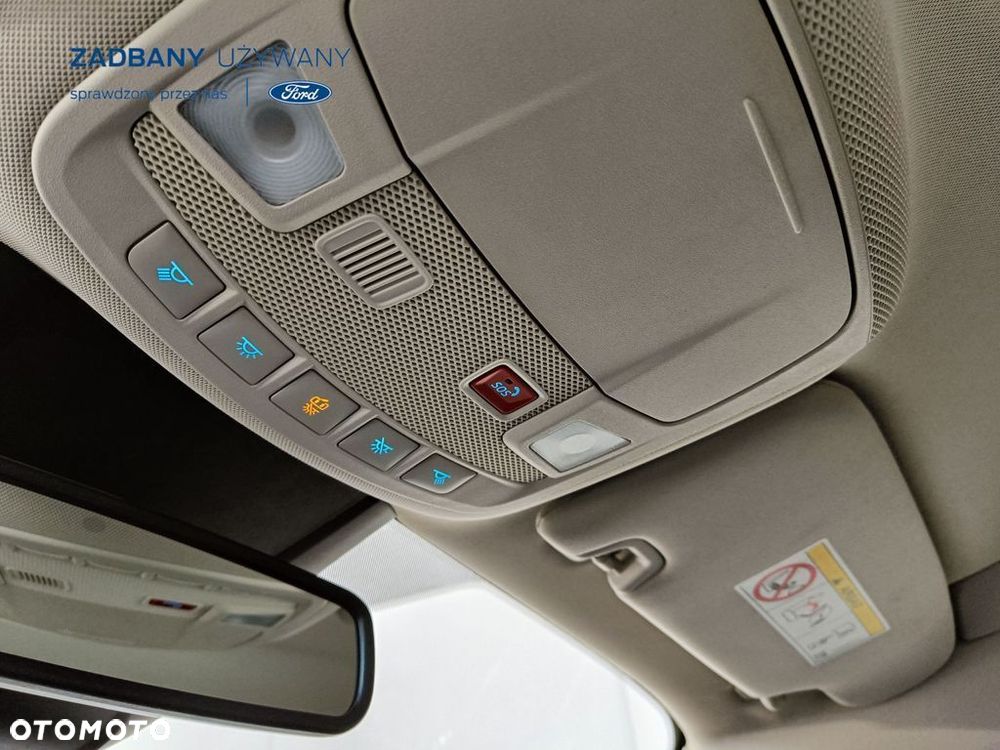 Ford Mondeo 2.0 EcoBlue Titanium - 24