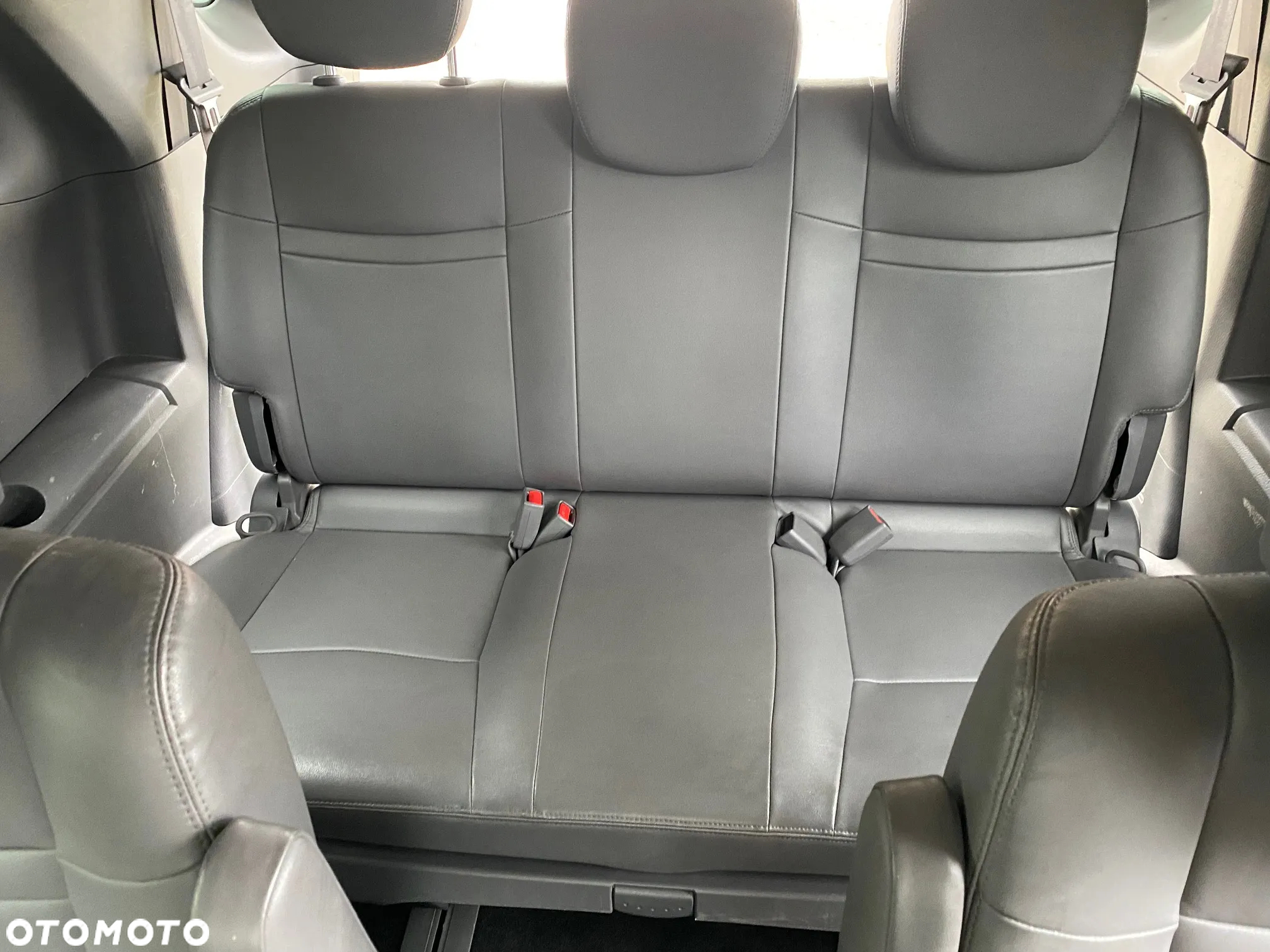 SsangYong/KGM Rodius 200 e-XDi Crystal Plus 4WD - 10