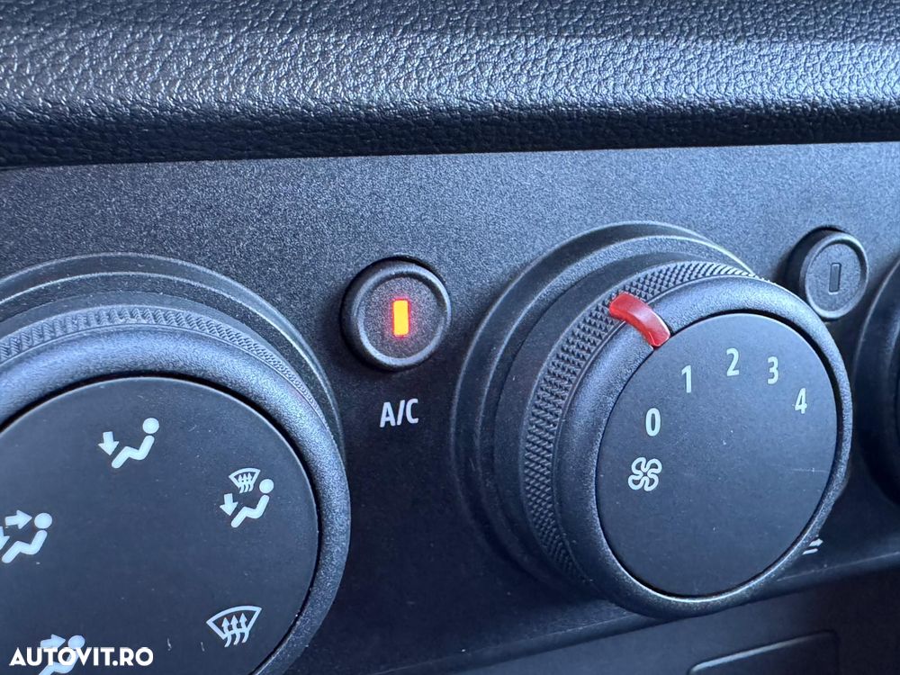 Dacia Logan TCe 90 CVT Comfort - 24