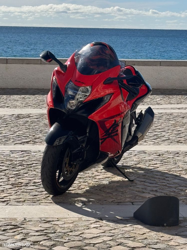 Suzuki Hayabusa 25 anos - 1