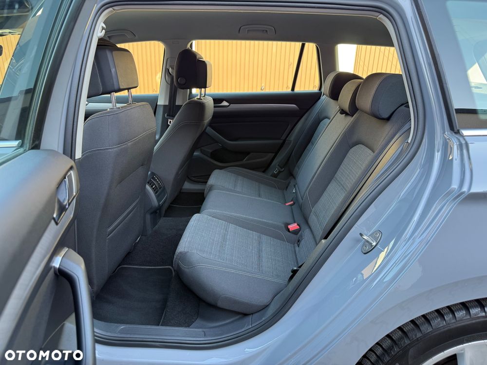 Volkswagen Passat 2.0 TSI Business DSG - 7