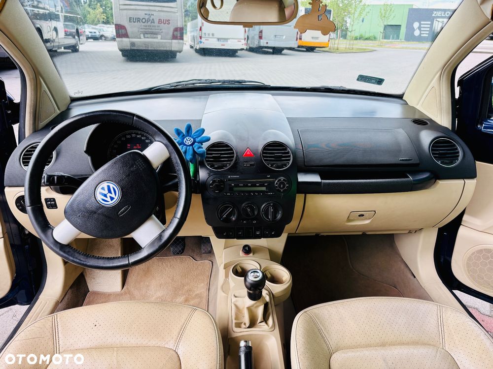 Volkswagen New Beetle - 16