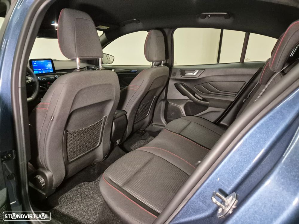 Ford Focus 1.5 TDCi ECOBlue ST-Line Aut. - 34