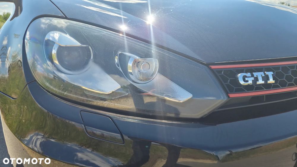 Volkswagen Golf - 8